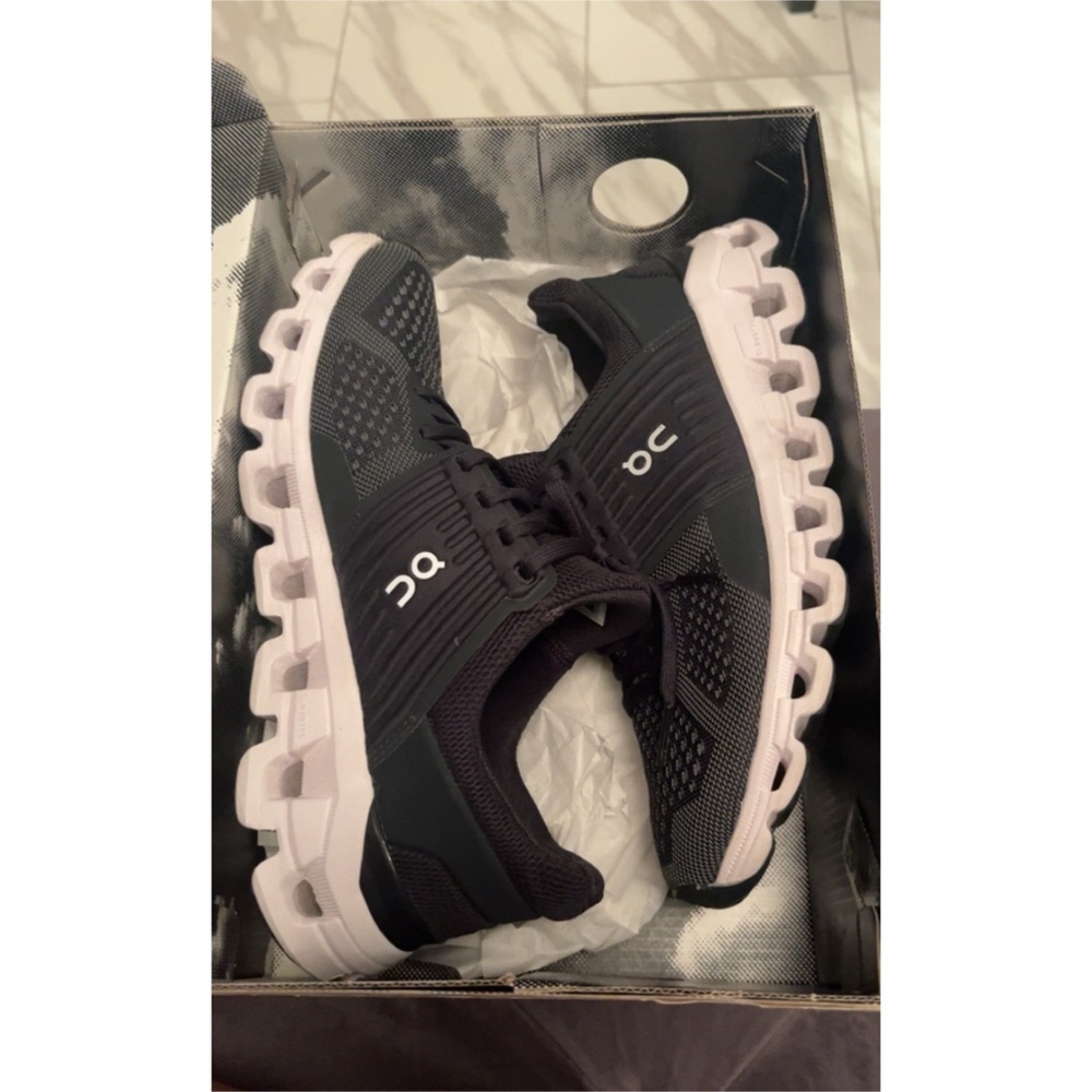 On Cloud sneakers